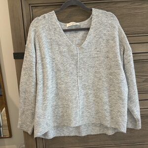 American Threads Light Gray V-Neck Sweater